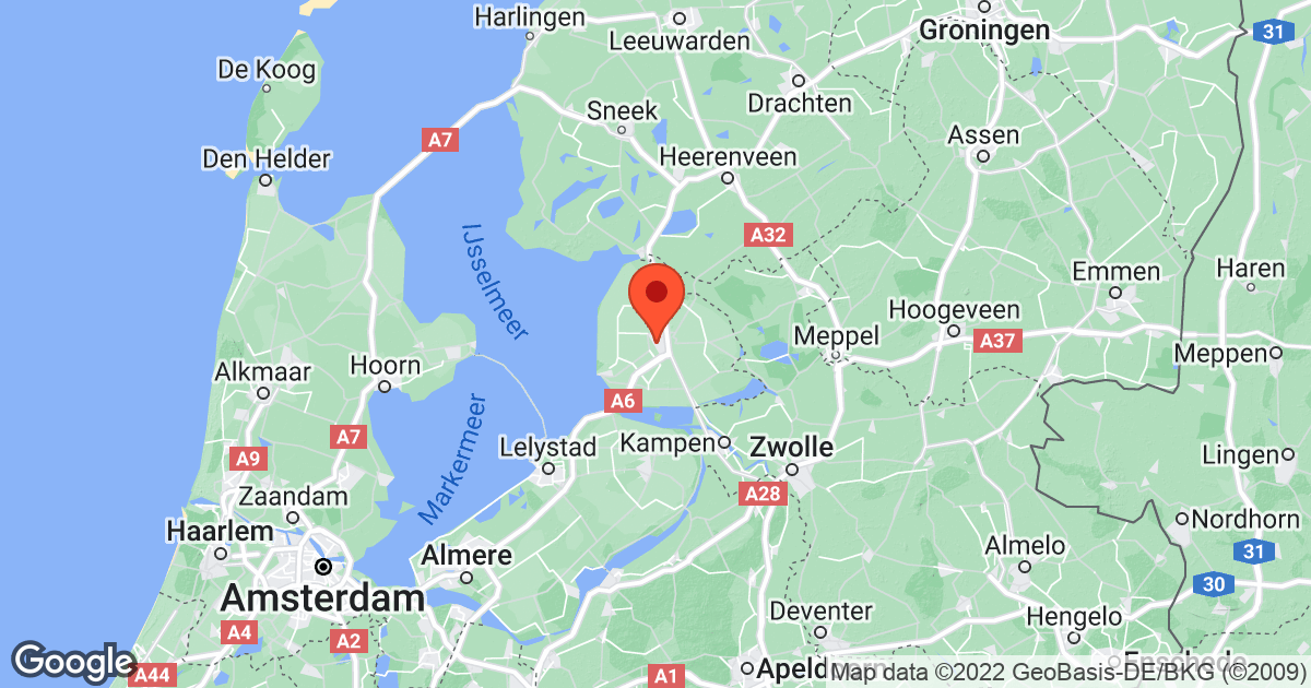 Grote ronden lichtbron, met een koepel erboven, zitten mannetjes in