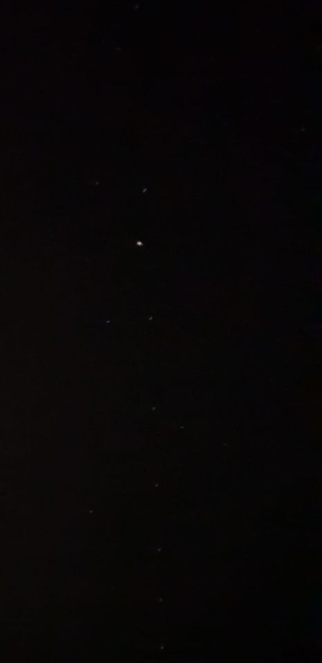 Lange lint bewegende sterren van west naar oost foto
