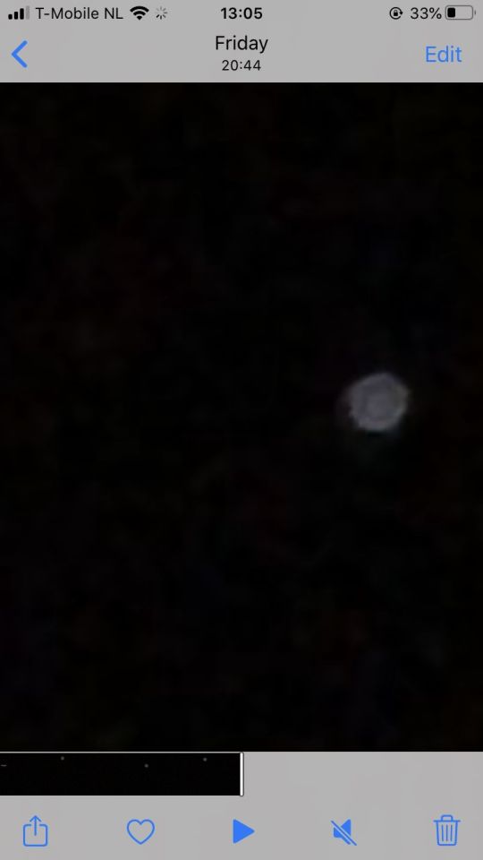 Rond licht punt veel snel naar boven gaat dan uit foto