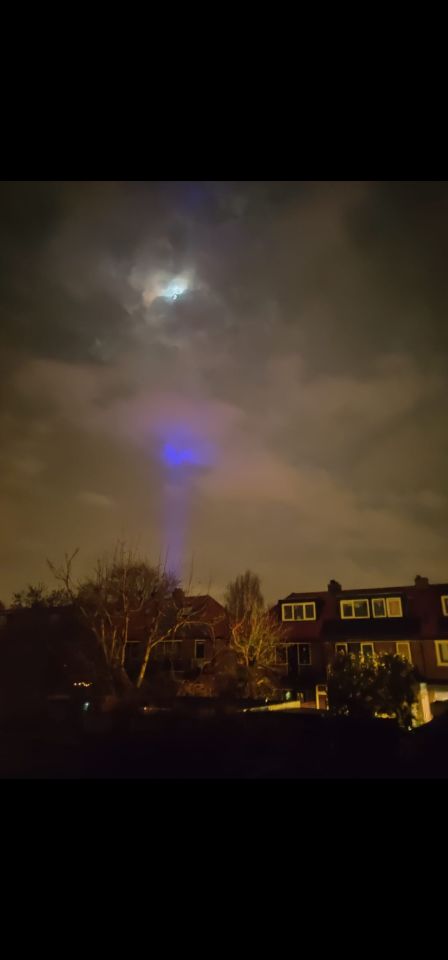 Blauw licht wat zowel stil als heen en weer gaat? foto