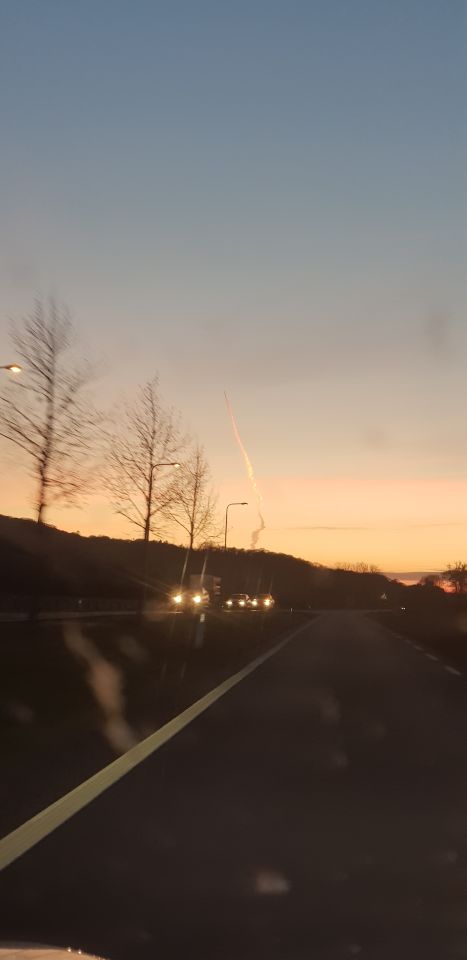 Het leek een raket in volle vlucht met een rooksliert erachter. foto