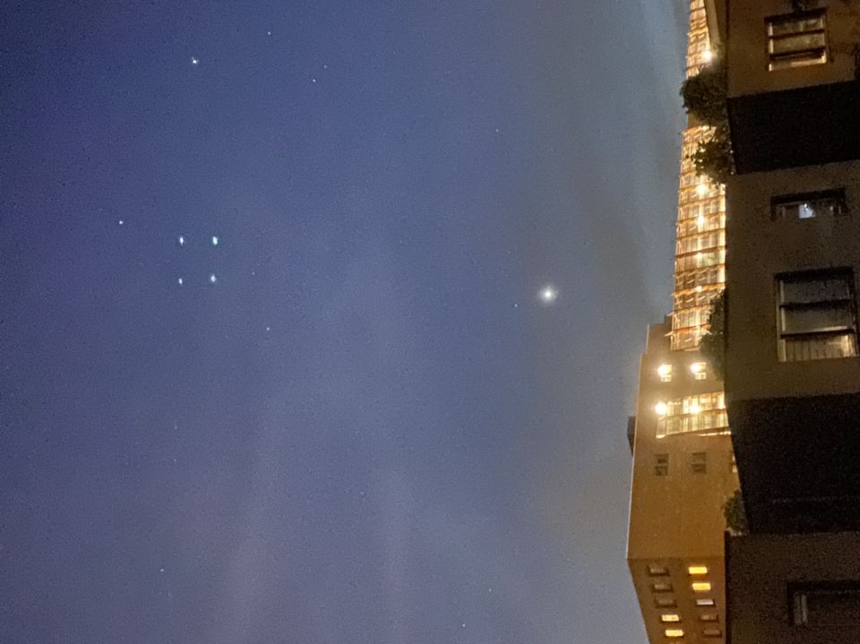 Zeer helder lichtgevend stilstaand object richting het noordwesten vanuit Almere foto