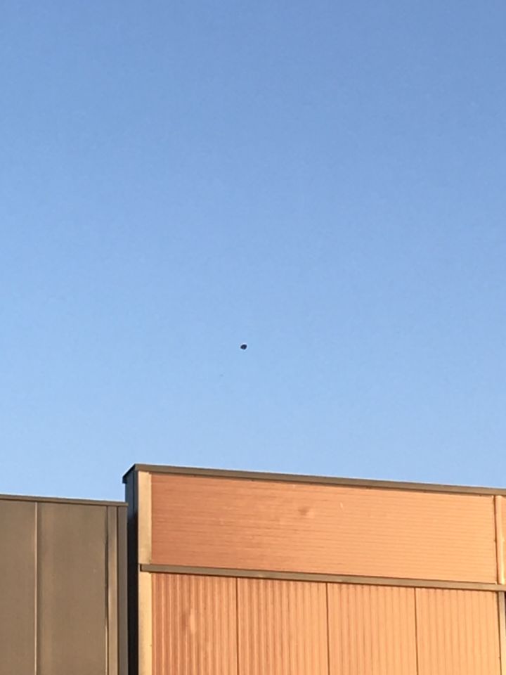 Ufo Eemnes met lichtpuls ernaast foto