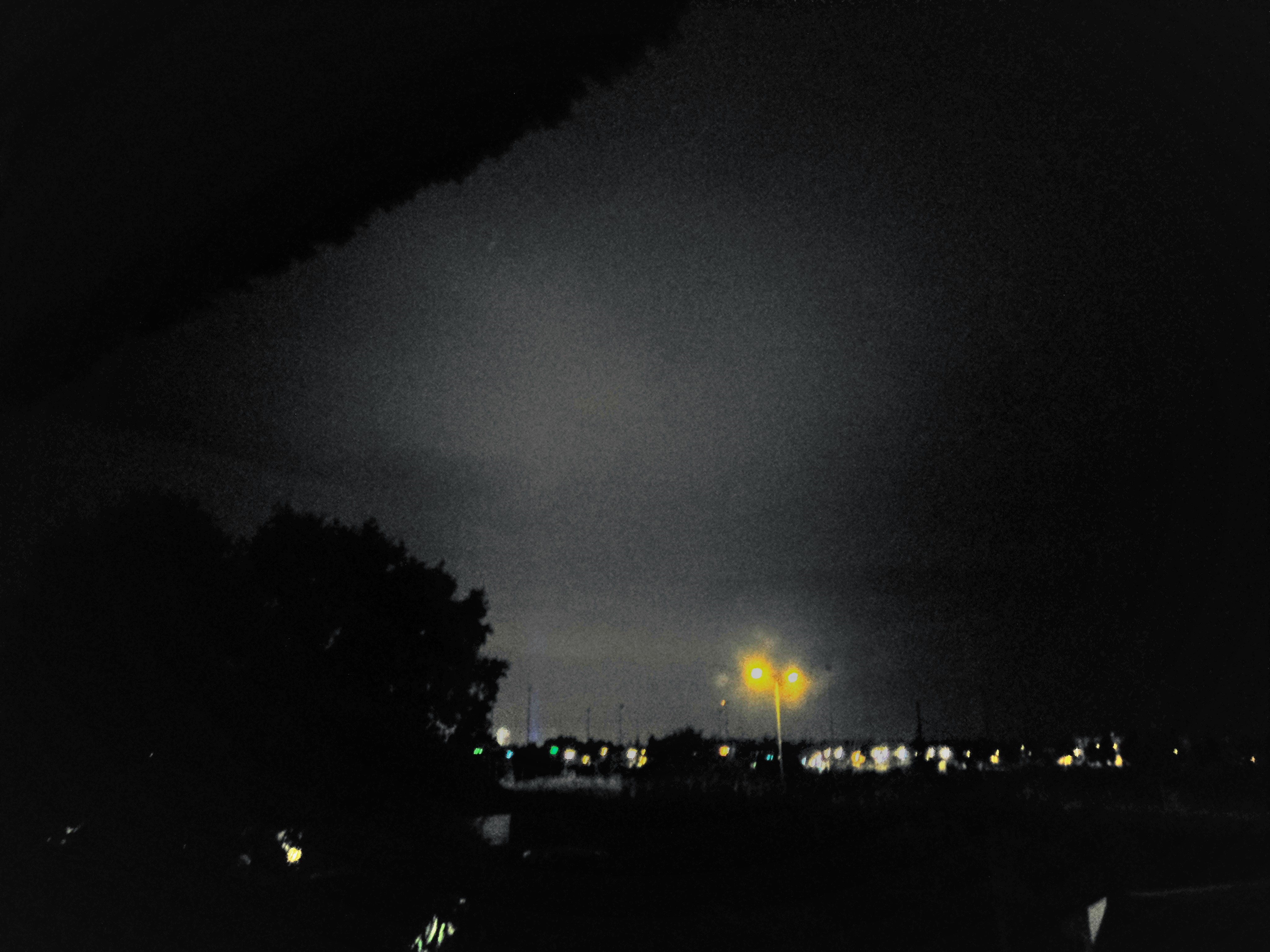 Bewegende Lichtstraal - Ufo Meldpunt Nederland