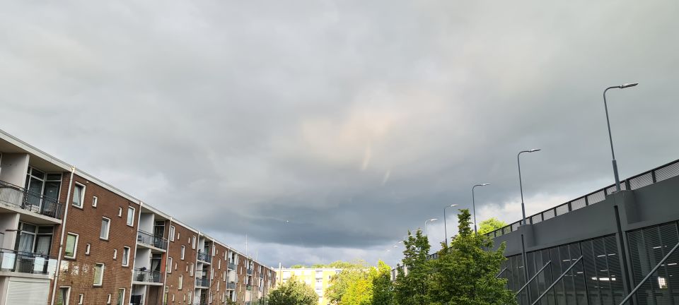 Formation of a cloud with 2 or more lighter lines and casting of laser lines foto