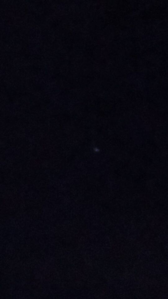 Stilstaand knipperend bol foto