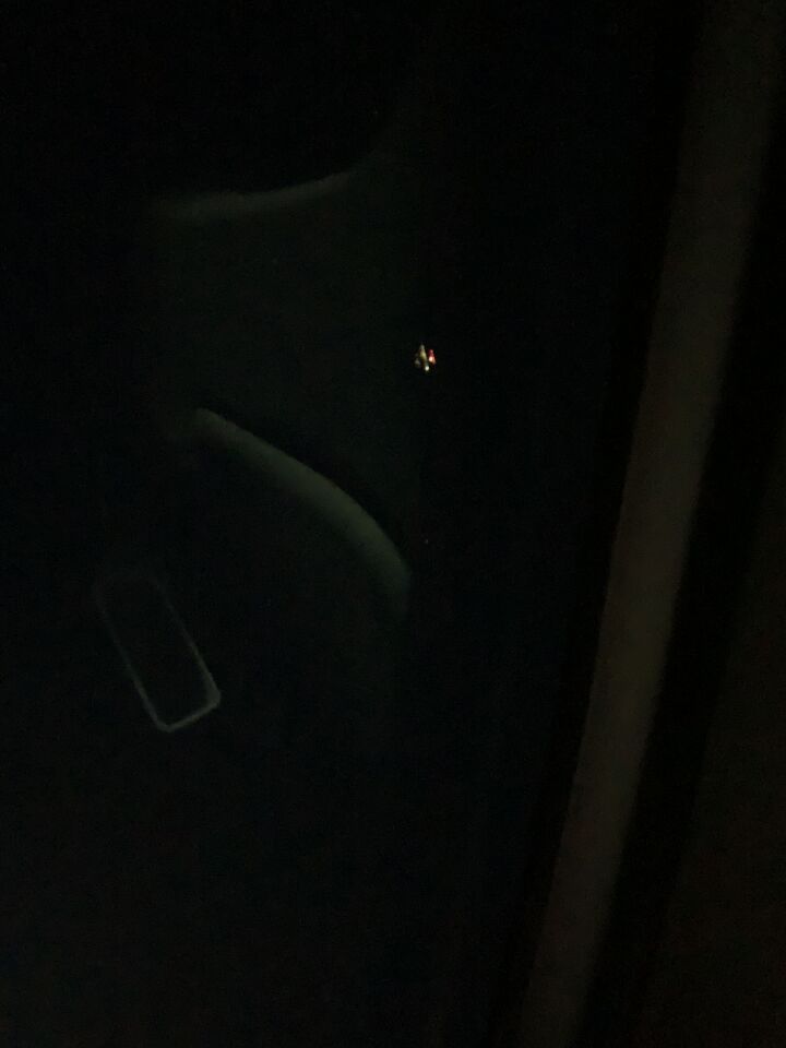 Vierkant met 1 wit licht, 1 oranje licht, en 2 rode lichten foto