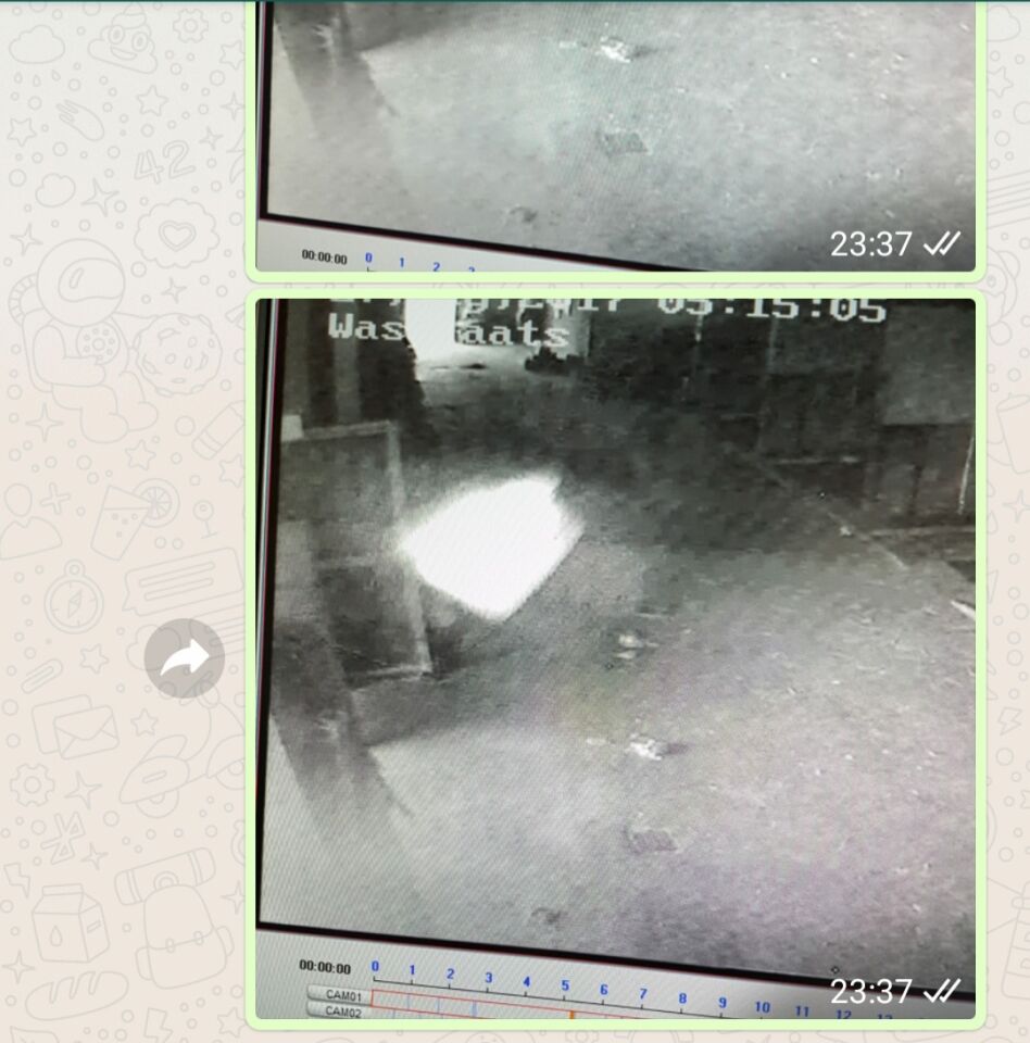 Wit driehoek vloog razend snel.dit is foto van beveiligingscamera foto