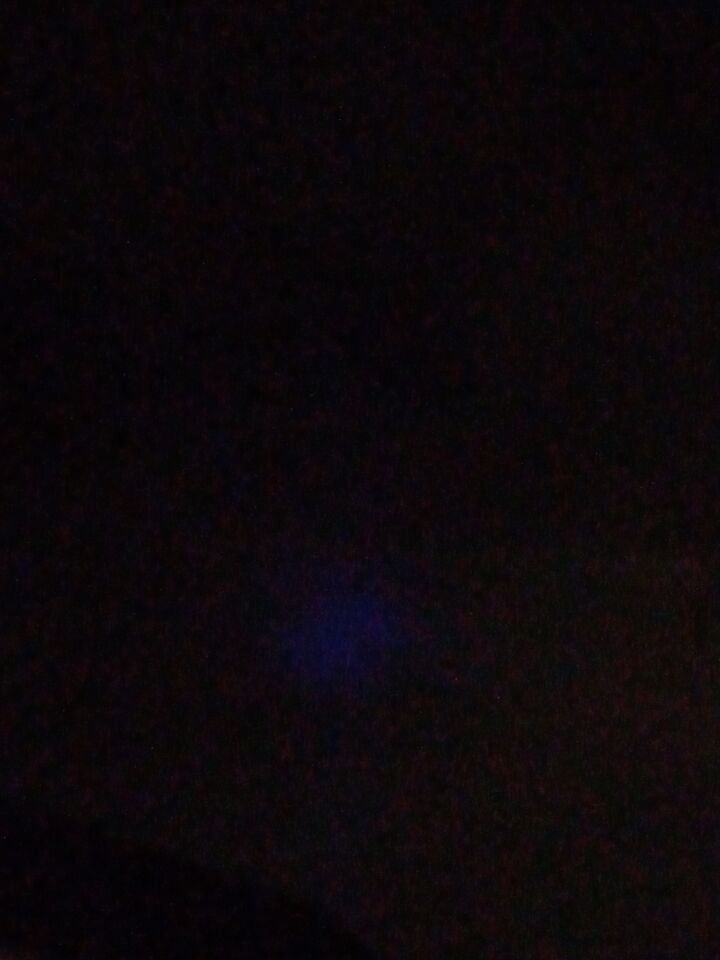 Blauw licht boven huis zwolle foto