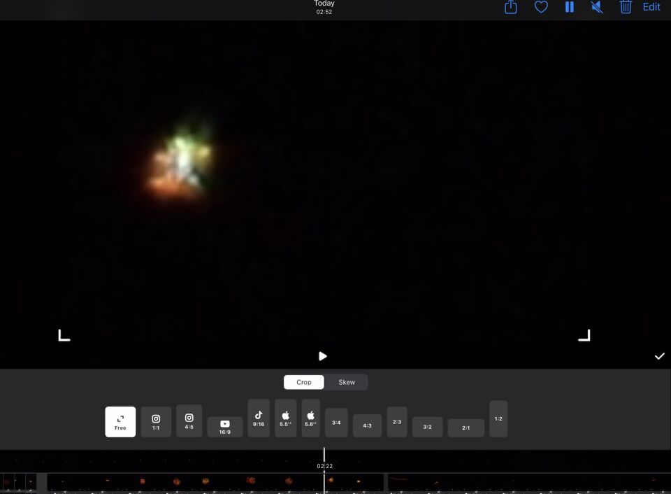 Oranje orb die van kleur en vorm veranderde, geen vaste baan foto