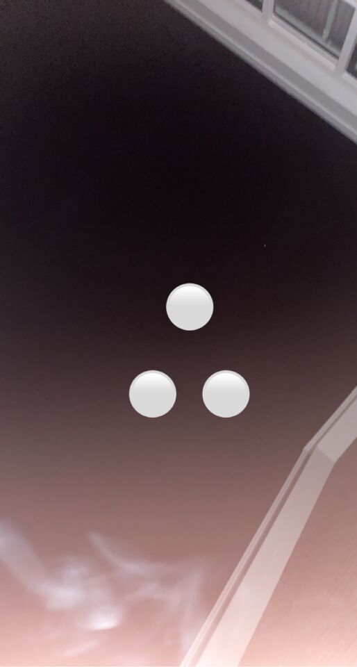 Drie snel bewegende licht bollen in de vorm van een bal foto