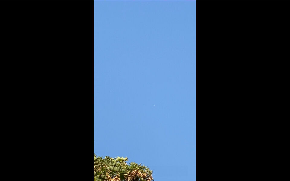 Sterk reflecterend object boven Eindhoven foto