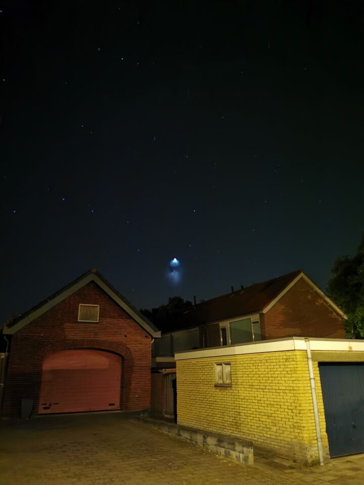 Felle lichtgevende driehoek foto