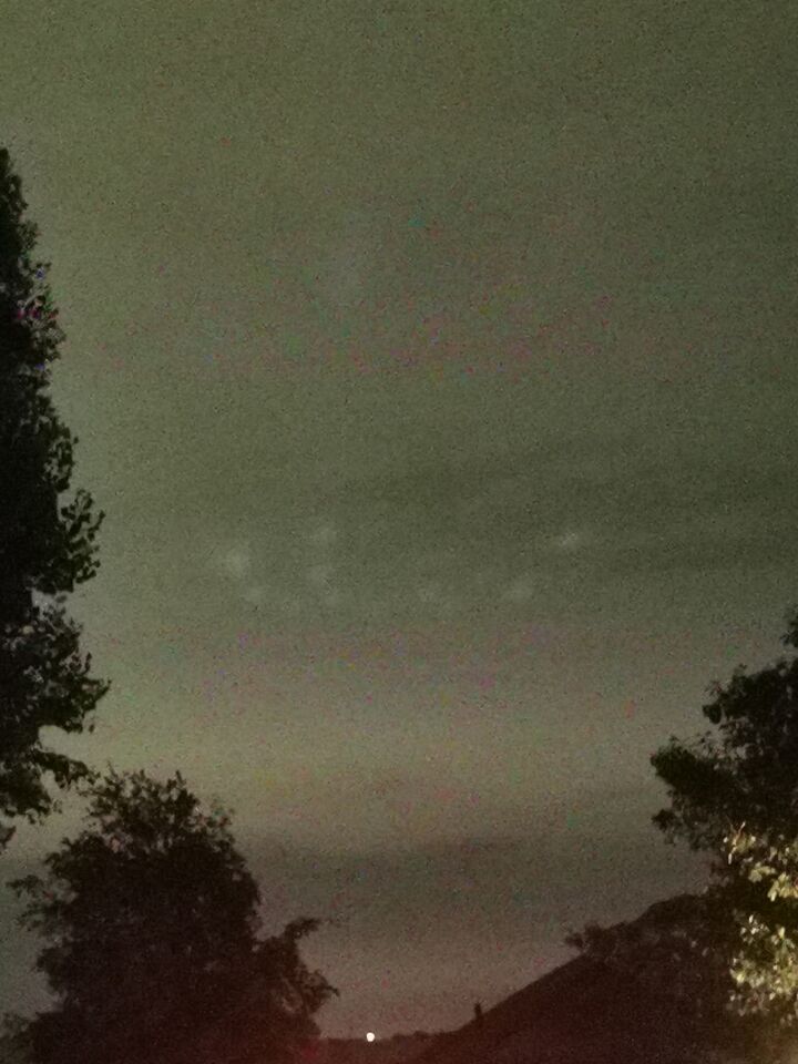 Bewegende witte lichten foto