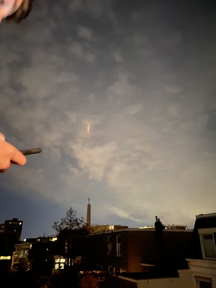 Langwerpige oranje lichtflits foto