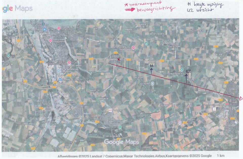 Van terneuzen naar hulst vliegend zuidelijk van zaamslag - wit buisvormig foto