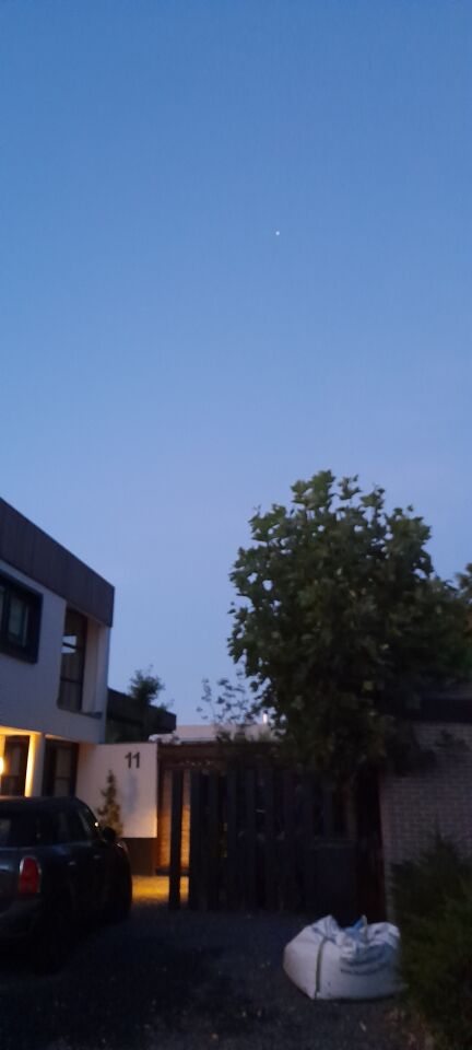 Lichtbol die 45 minuten ongv met mij mee vloog foto