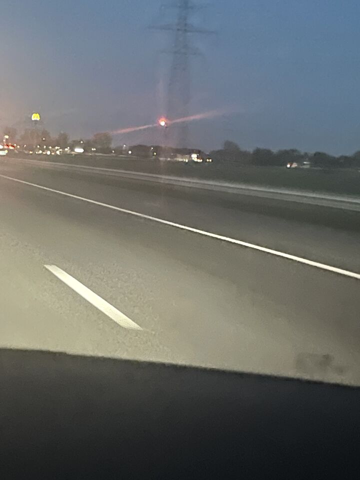 Rode vuurbal in de lucht foto