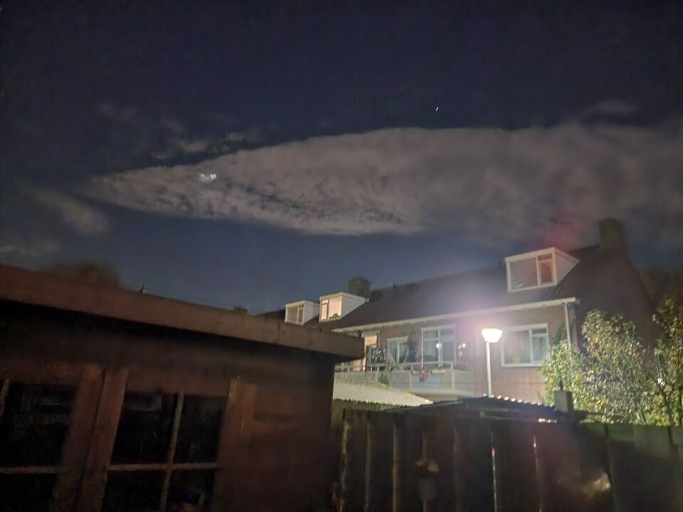 Grijze bol met 2 lampen foto