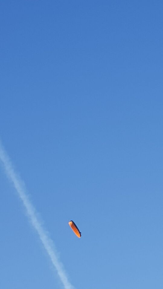 Sigaar vormig object, foto is per ongeluk genomen. is dit een UFO? foto