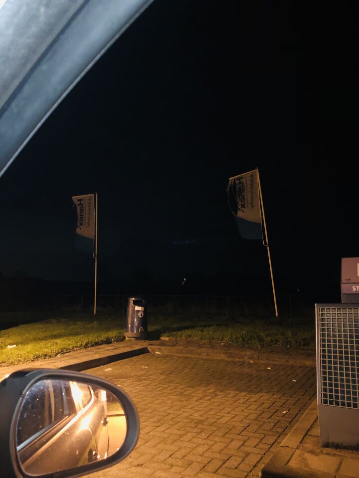 Grote cirkel met veranderende lichtbollen. foto