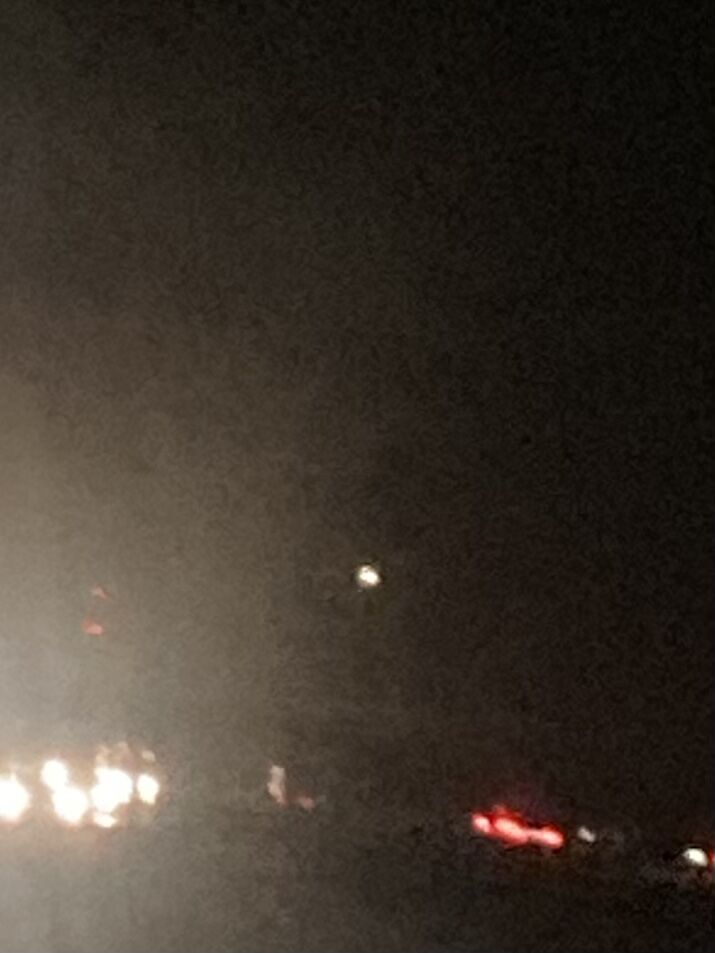 Verkeerschaos na UFO sighting boven de Rillandse akker foto