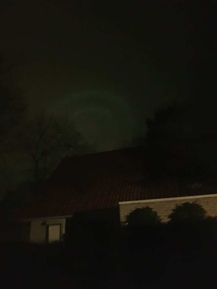 Licht gevende ringen in de lucht foto