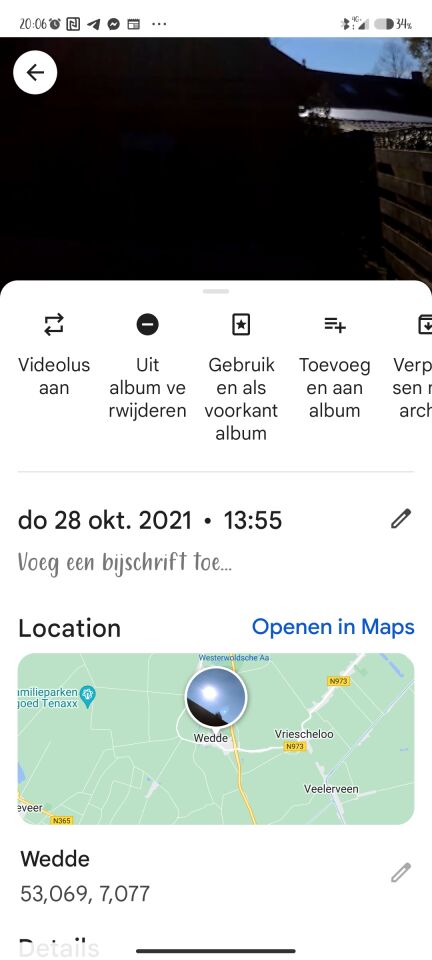 Driehoeken om de zon met eenzijdig een patroon foto