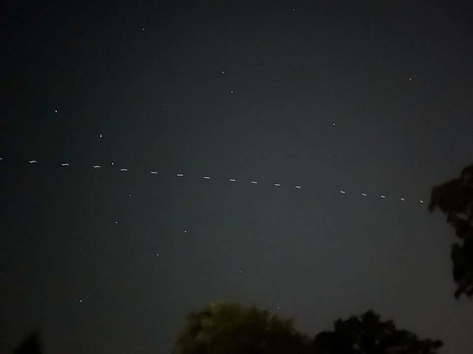 Meerdere punten in een baan achter elkaar foto