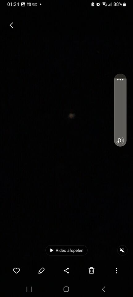 Fel licht dat van links naar rechts en van boven naar beneden bewoog foto