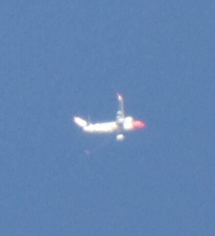 Raketachtige ding met rode neus foto