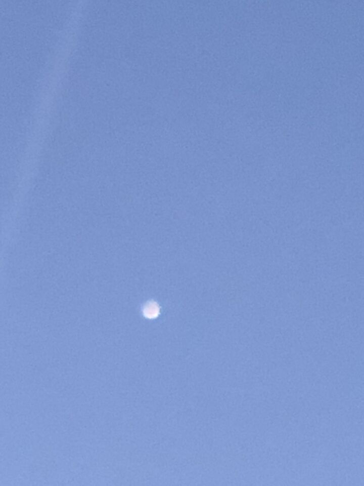 Draaiende koepel met licht flits foto