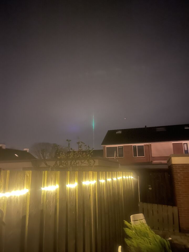 Ik zag omstreeks 22:50 uur een vliegend licht foto