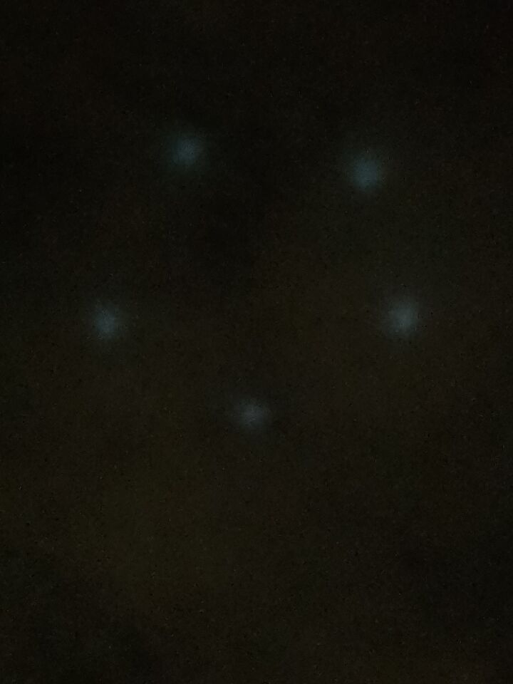 5 bollen in een cirkel foto