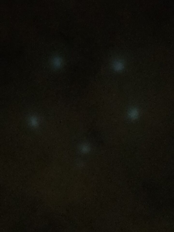 5 bollen in een cirkel foto