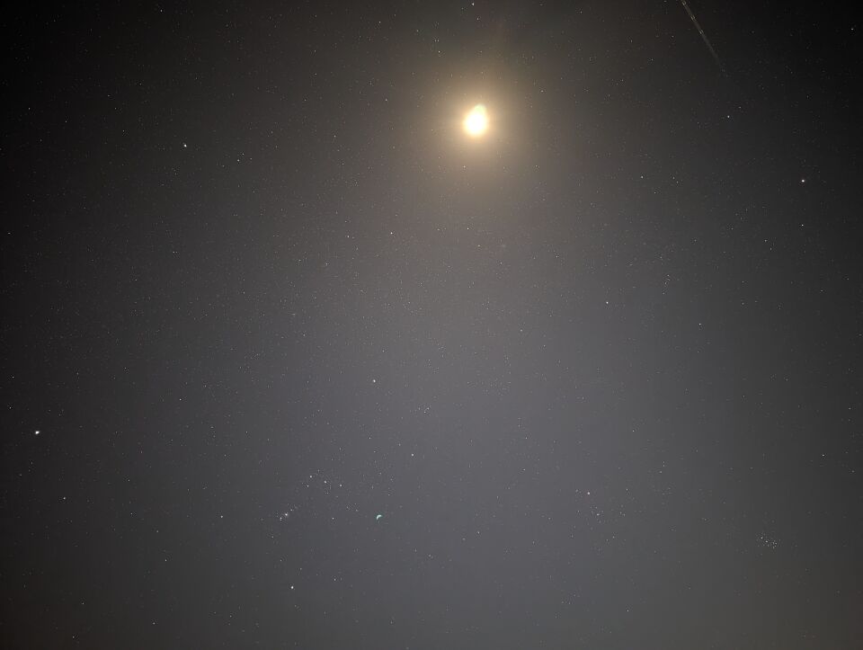Oplichtende snel bewegende driehoek foto