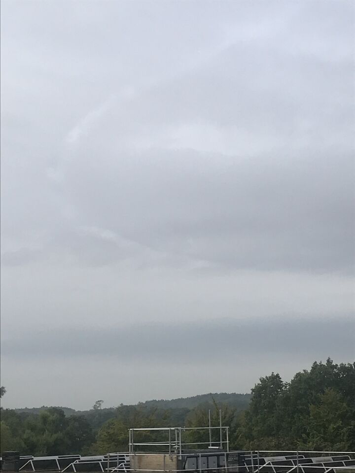 Wolk met te scherpe randen foto