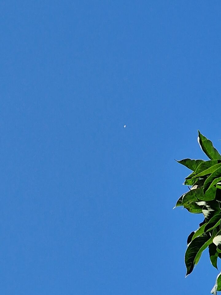 Piramidevormig object foto