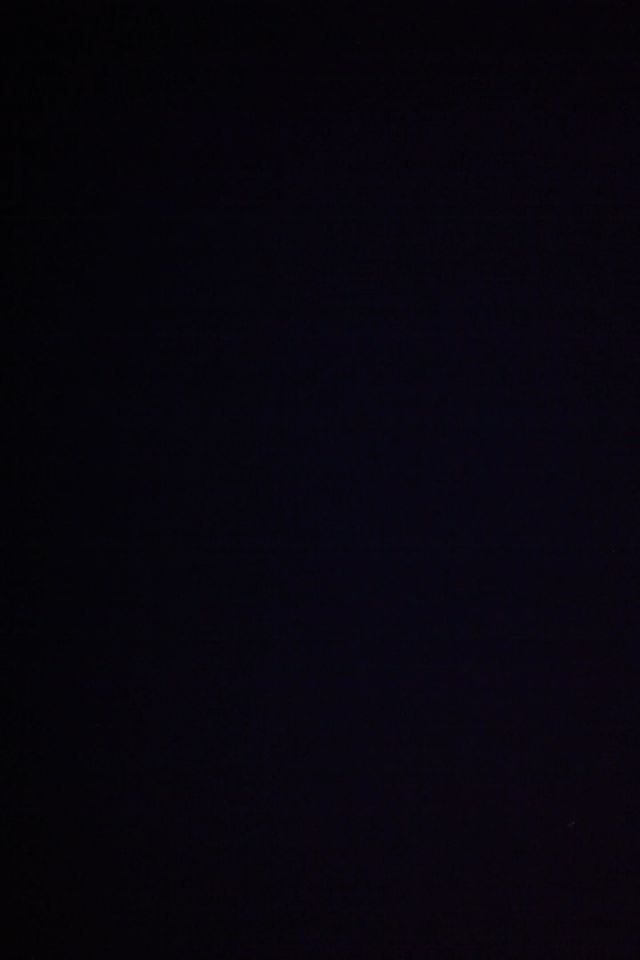 Snel bewegent knipperend licht. wit en rood foto