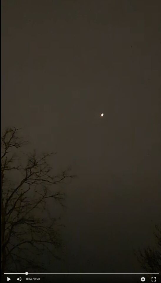 Felle lichtbal die uitdooft foto