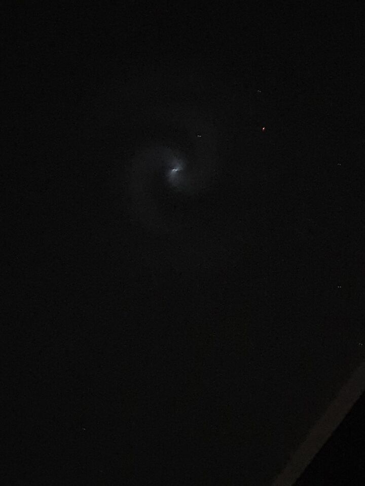 Licht met een gloed eromheen in een spiraal vorm. foto