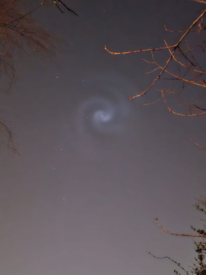 Gefixeerde witte draaikolk foto