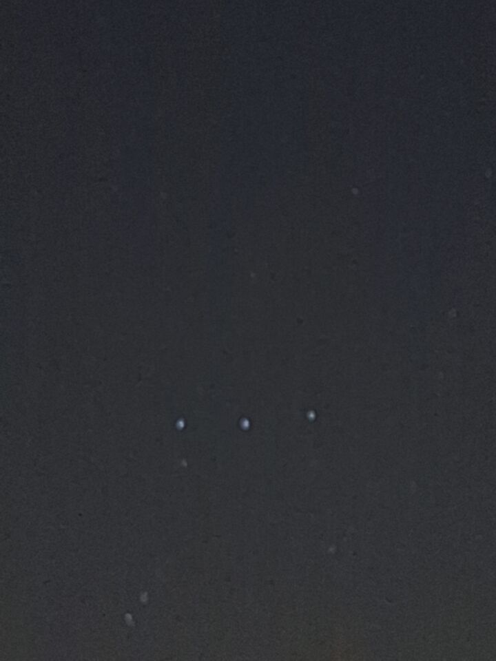 3 flikkerende lichtbollen op 1 rij foto
