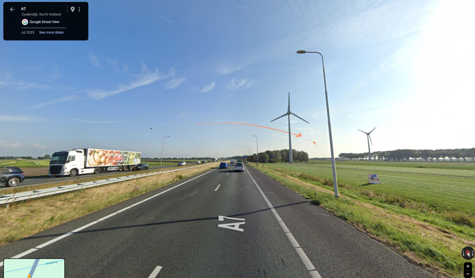 Donker snel vliegend object bolvormig foto