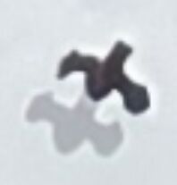 Object of dier met een schaduw op onderkant wolken dus boven object foto
