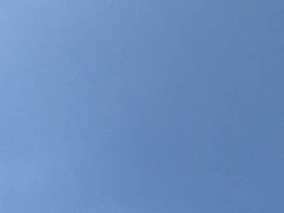 We konden minutenlang een felle bol volgen die van N naar Z ging foto