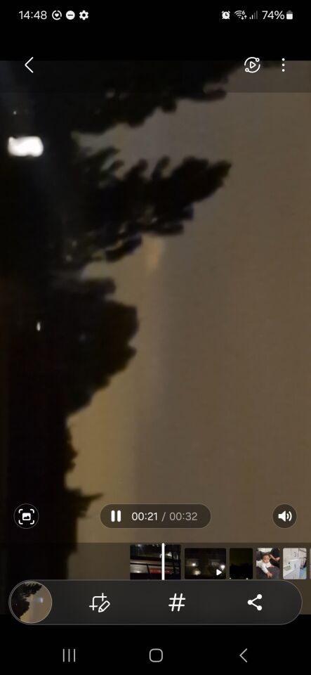 Lichte bol licht gespot in nederland. Ik sta nog verbaast.. Ik heb zelfs gefilmd foto