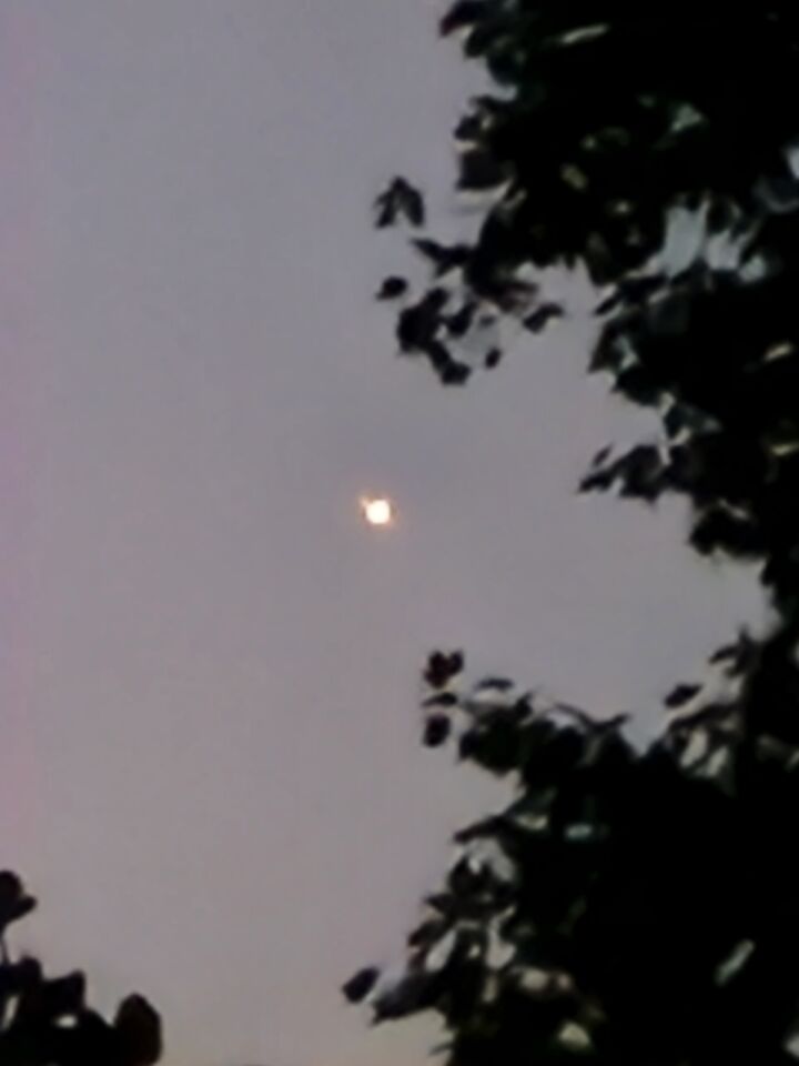 Stijgende licht bal foto