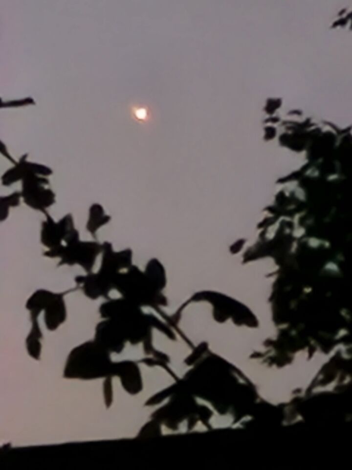 Stijgende licht bal foto