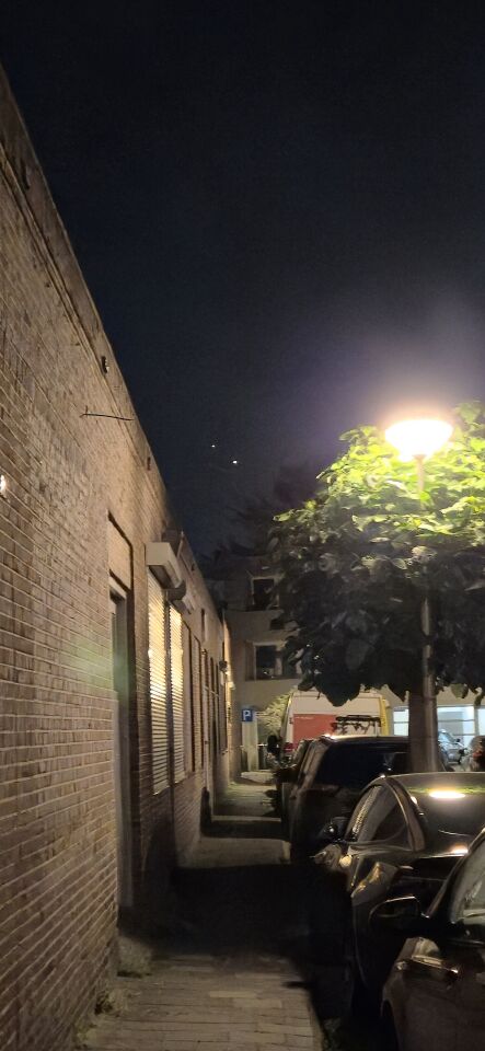 2 niet bewegende niet flikkerende lichten foto